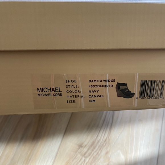 Michael Kors - Sandals - Picture 6 of 6